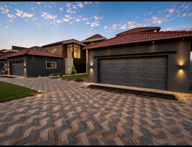 5 BEDROOM HOUSE FOR SALE IN BIRDWOOD ESTATE
